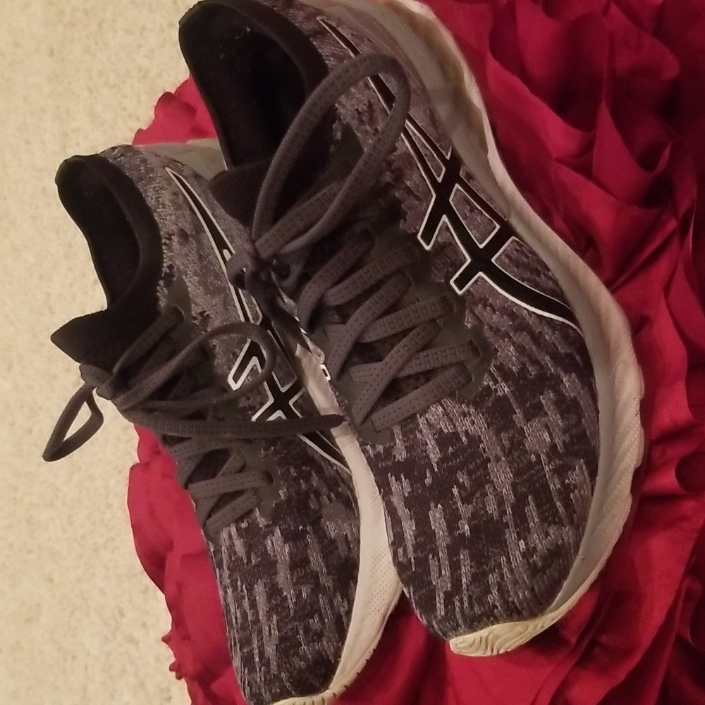 Asics Gel Nimbus 23. Sz 7